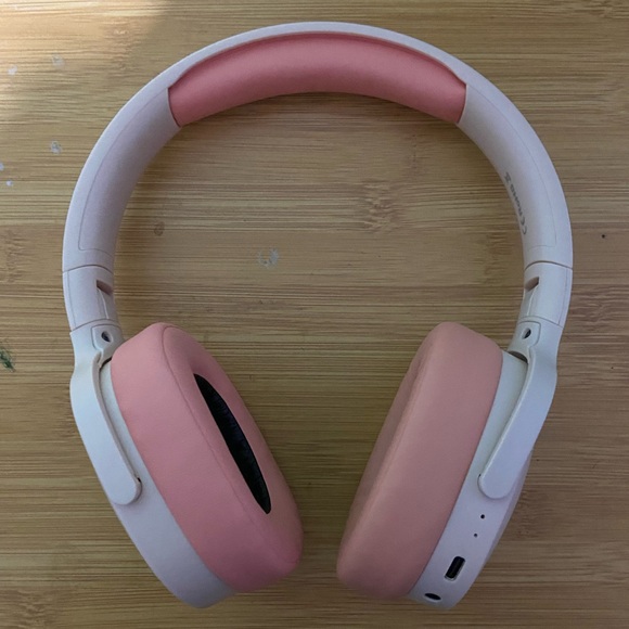 RoHS Pink Headphones - Picture 4 of 6